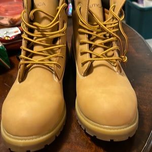 Size 12 nautica boots